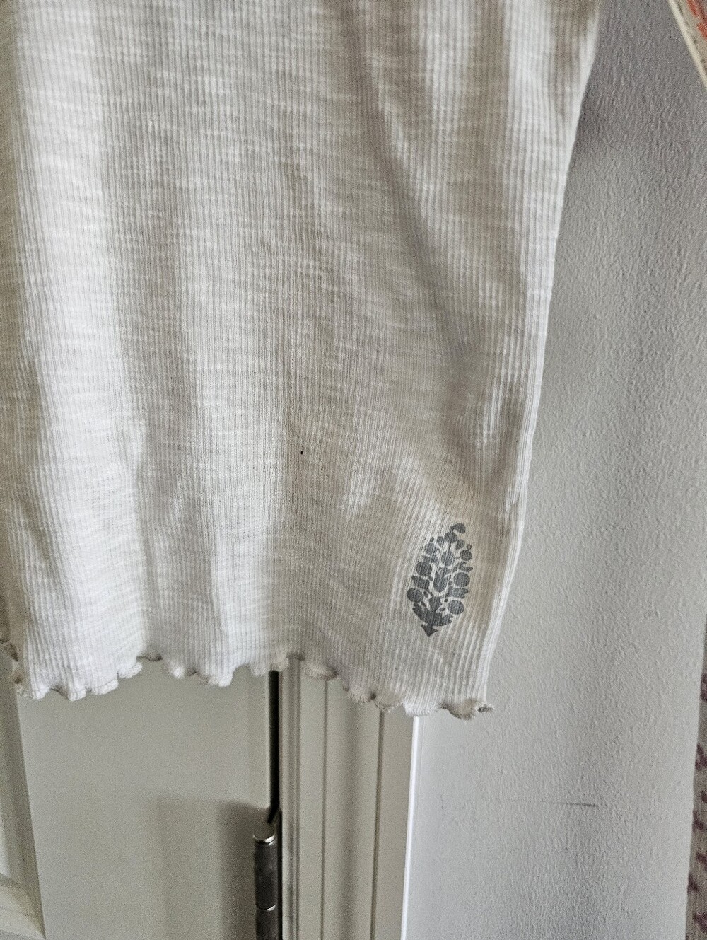 Free People Breathe Easy Printed Layer. - Picture 9 of 9